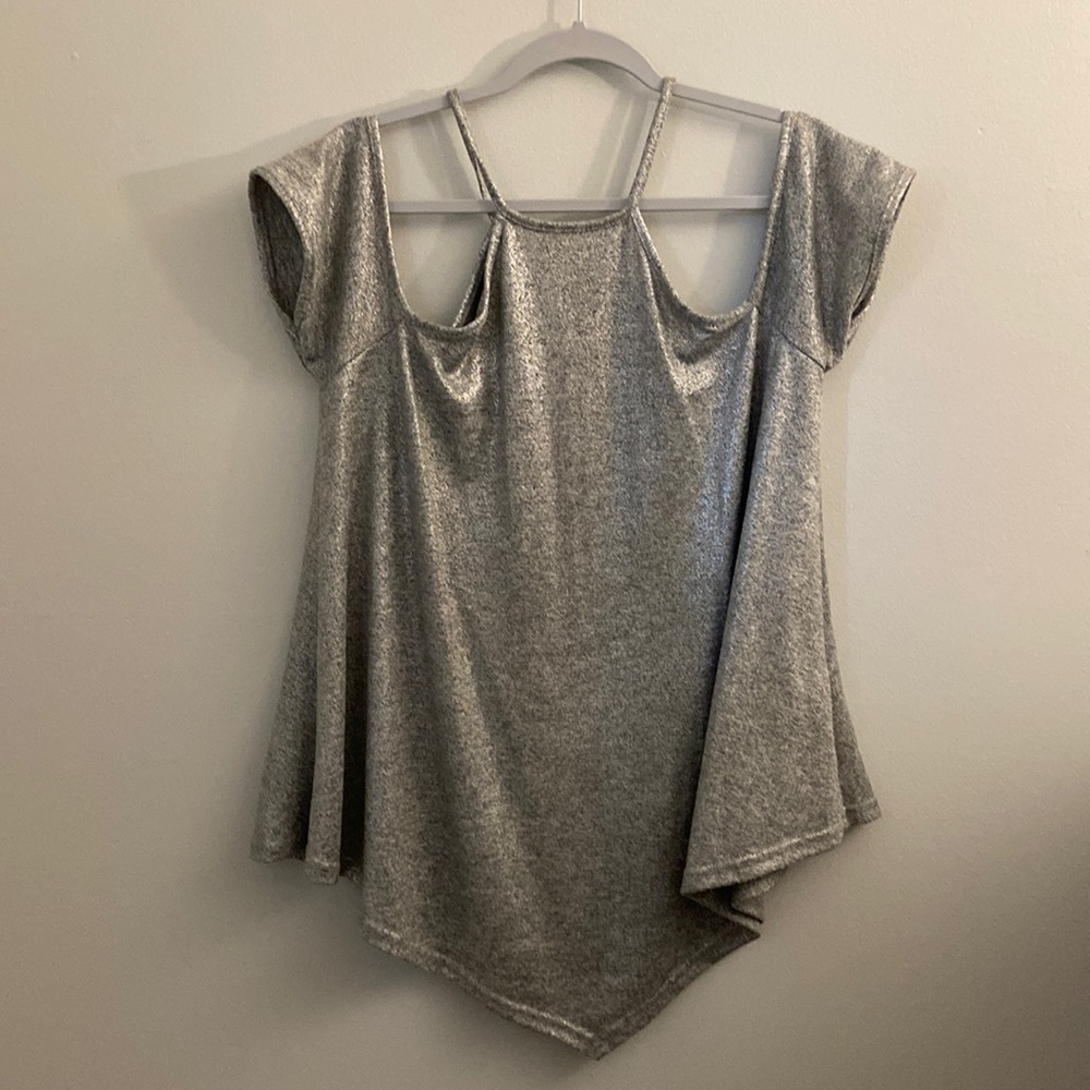 Cutout shoulder swing top ✨